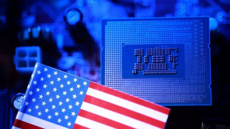Il governo degli Stati Uniti d’America ha acquistato il 10% di Intel (semiconduttori) per una operazione di circa 8.9 miliardi di dollari in azioni